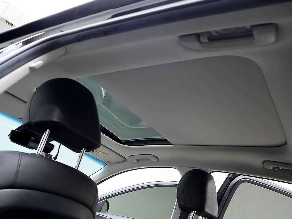 Hyundai Grandeur — photo 17