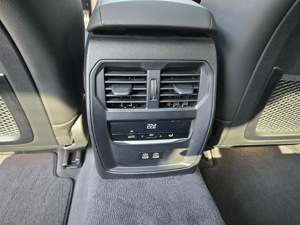 BMW 3-Series — photo 15