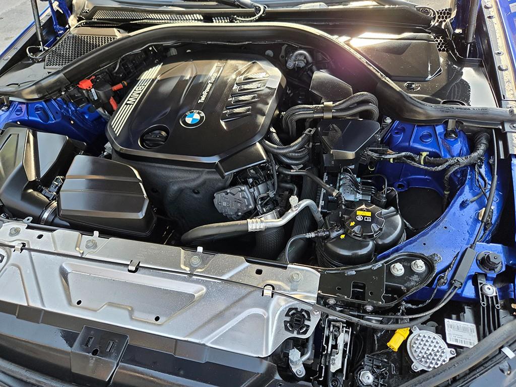BMW 3-Series — photo 18