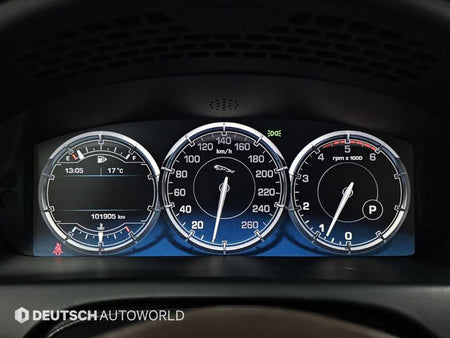 Jaguar XJ — photo 08