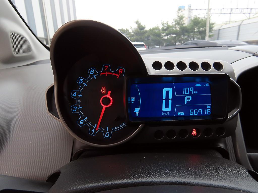CHEVROLET Aveo — photo 09