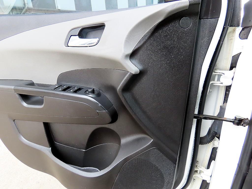 CHEVROLET Aveo — photo 11