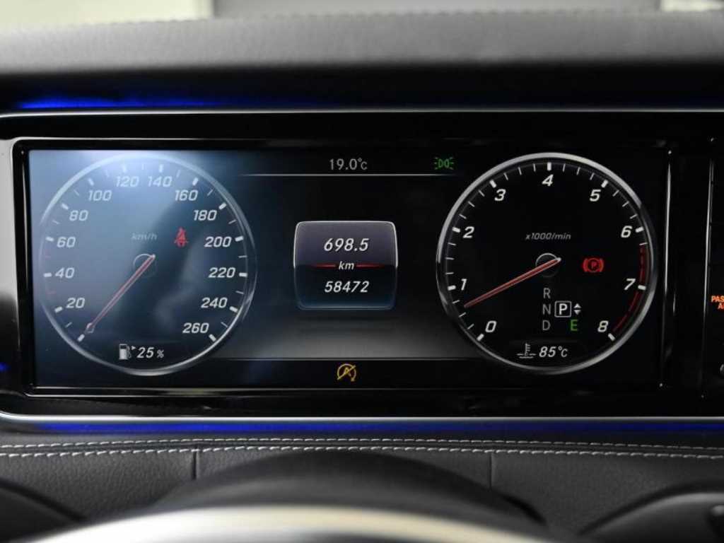 Mercedes-Benz S-Class — photo 06