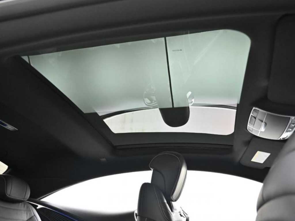 Mercedes-Benz S-Class — photo 13
