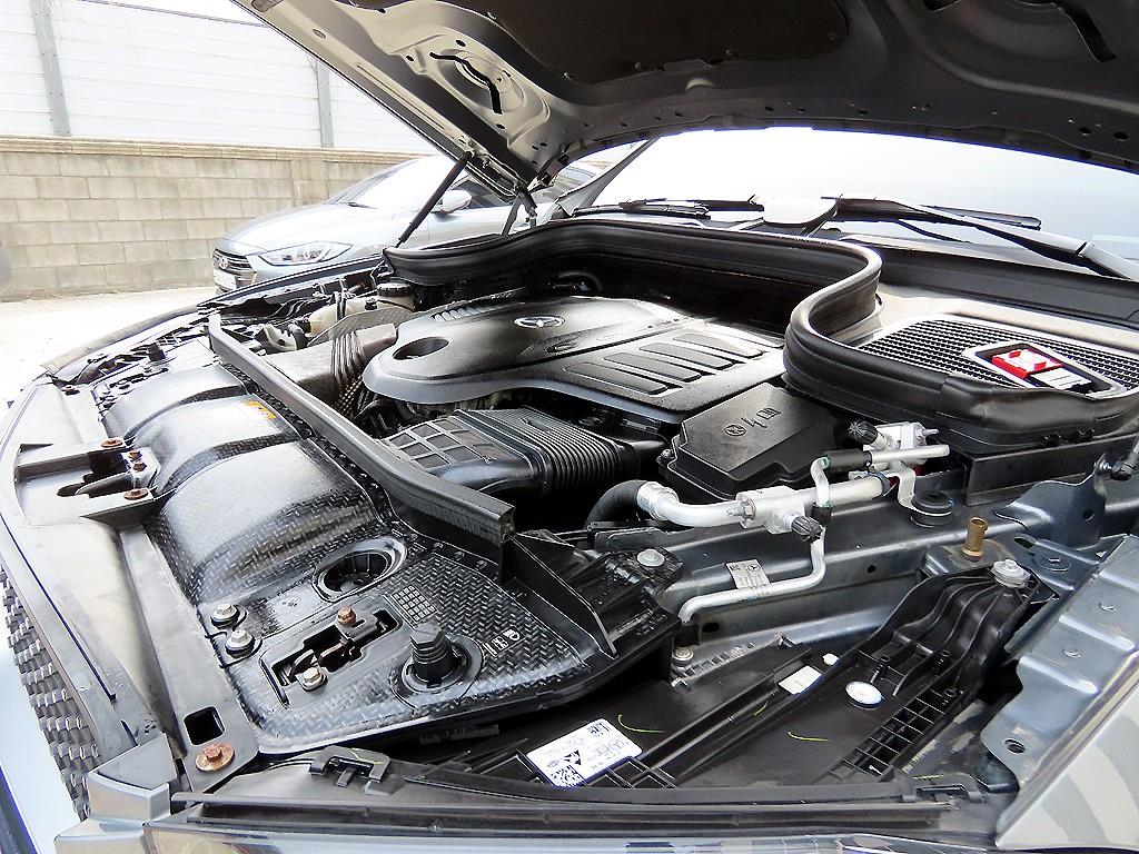 Mercedes-Benz GLE-Class — photo 19
