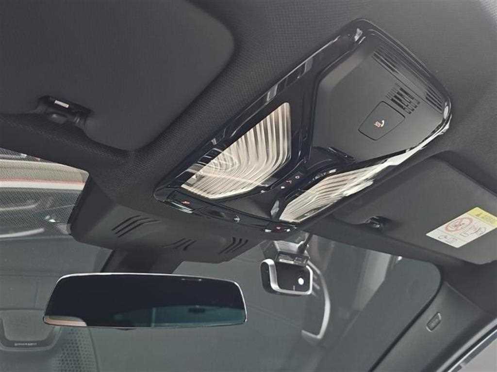 BMW X6 — photo 17