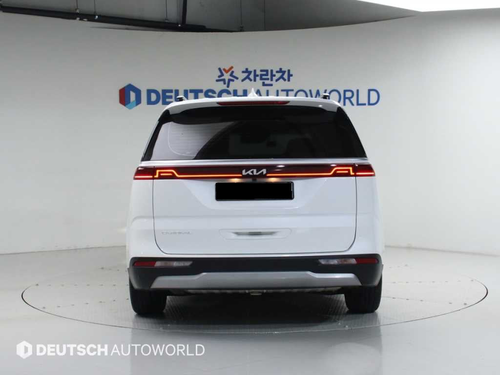 Kia Carnival — photo 04