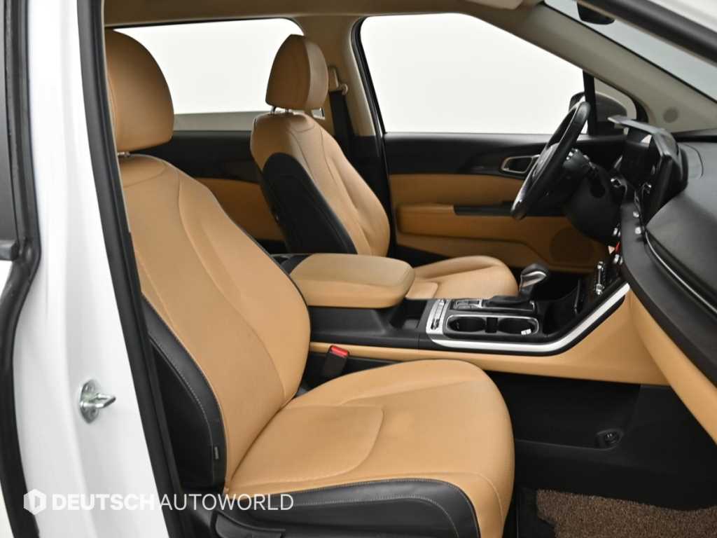 Kia Carnival — photo 10