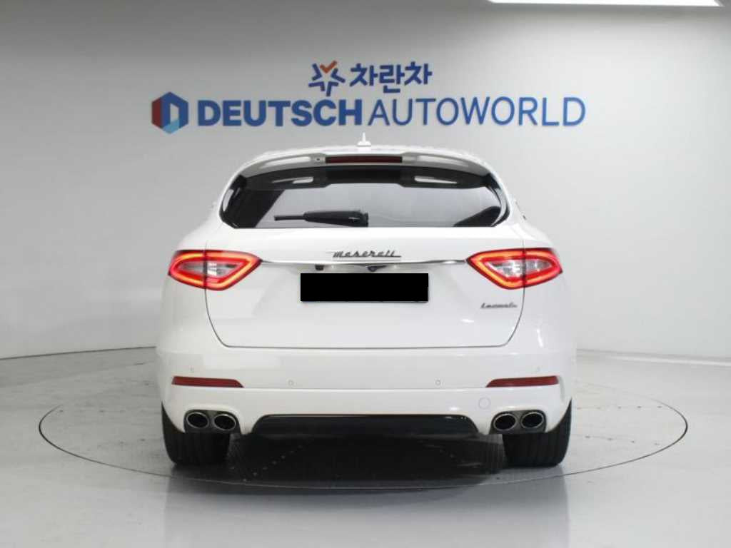Maserati Levante — photo 04