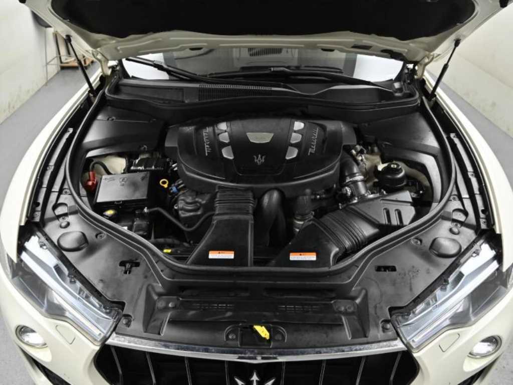 Maserati Levante — photo 06