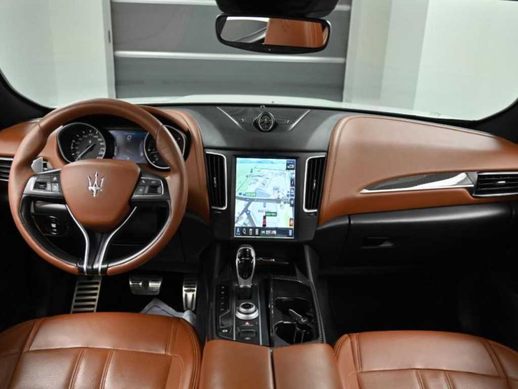 Maserati Levante — photo 07