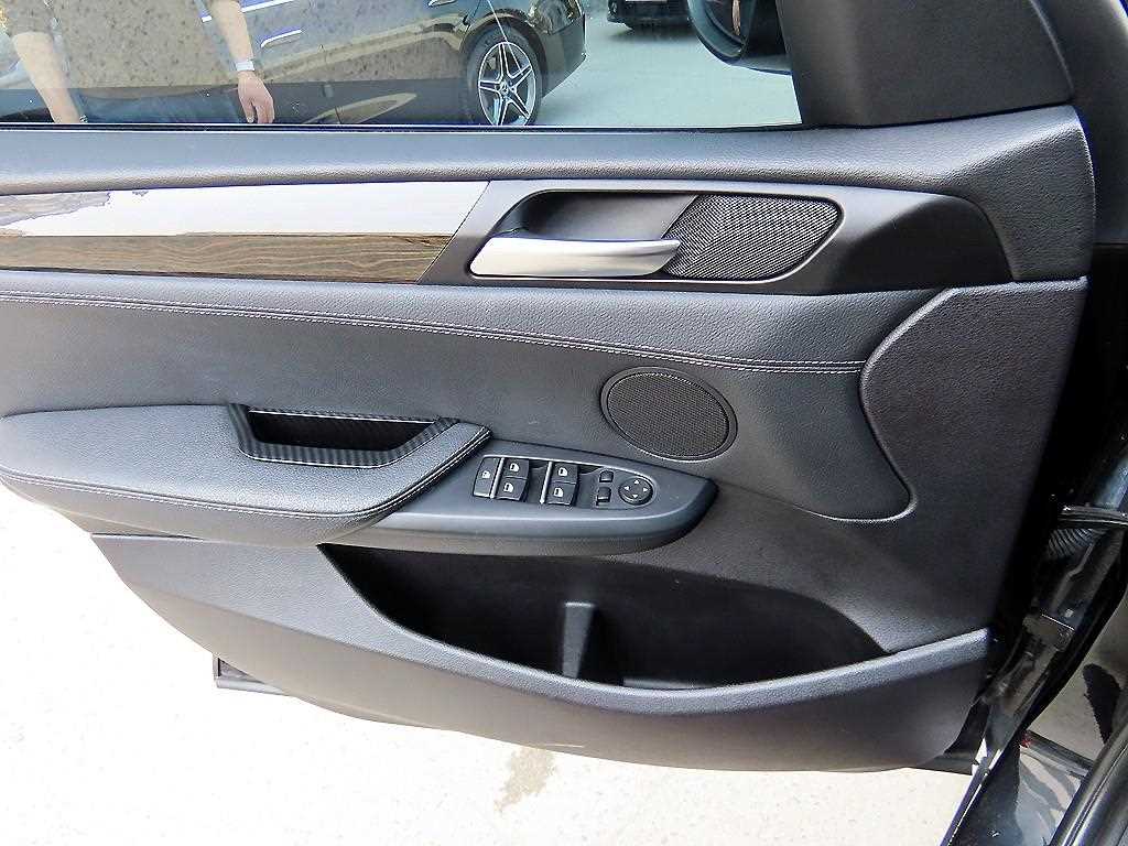 BMW X3 — photo 11