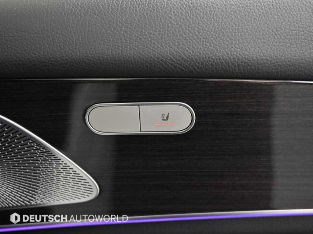 Mercedes-Benz GLE-Class — photo 16