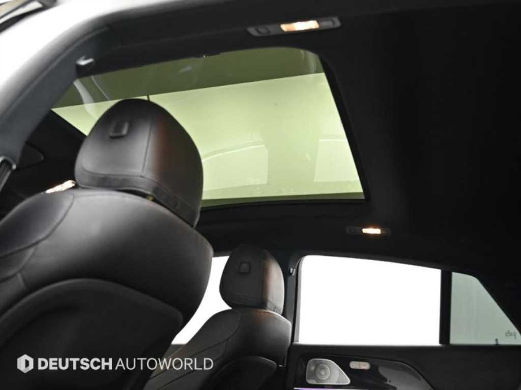 Mercedes-Benz GLE-Class — photo 18