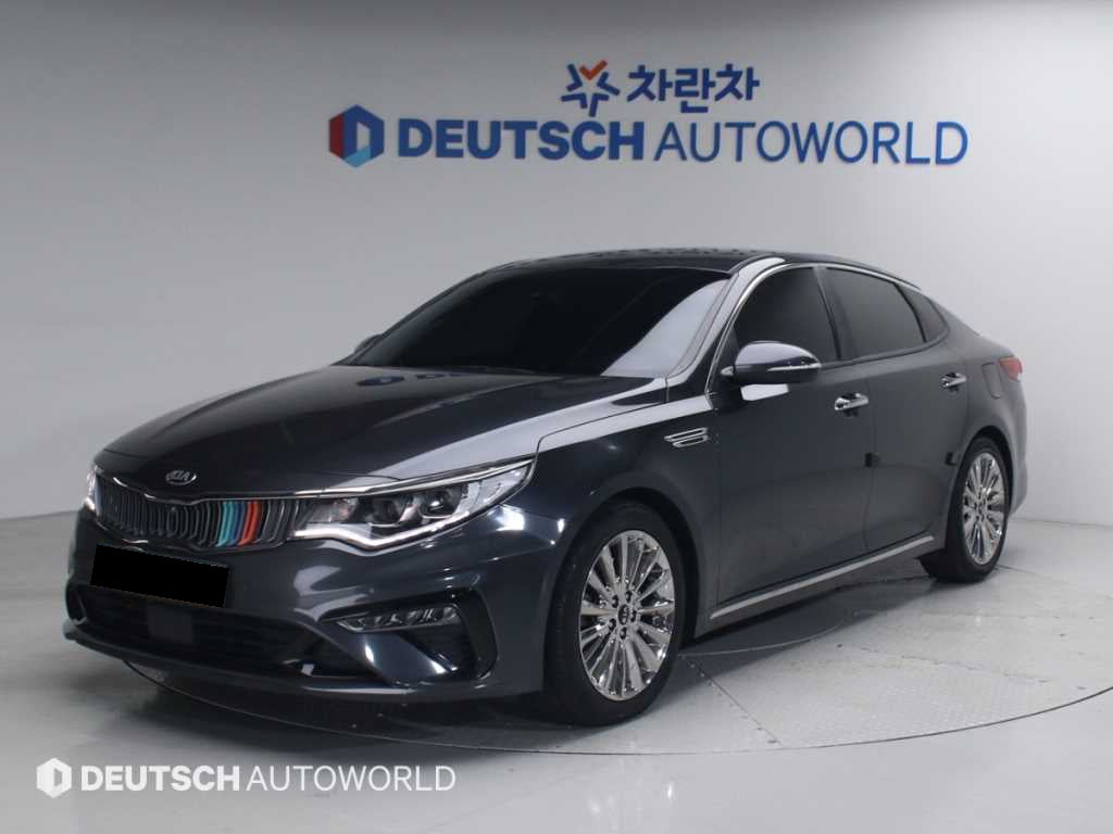 Kia K5 — photo 01
