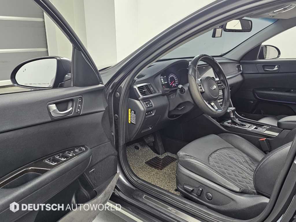 Kia K5 — photo 11