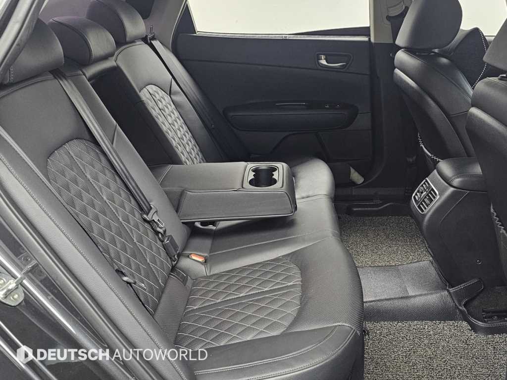 Kia K5 — photo 12