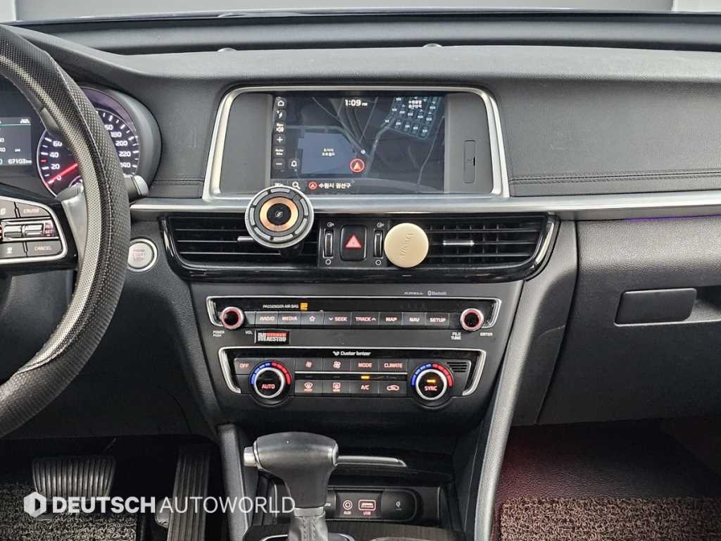 Kia K5 — photo 14