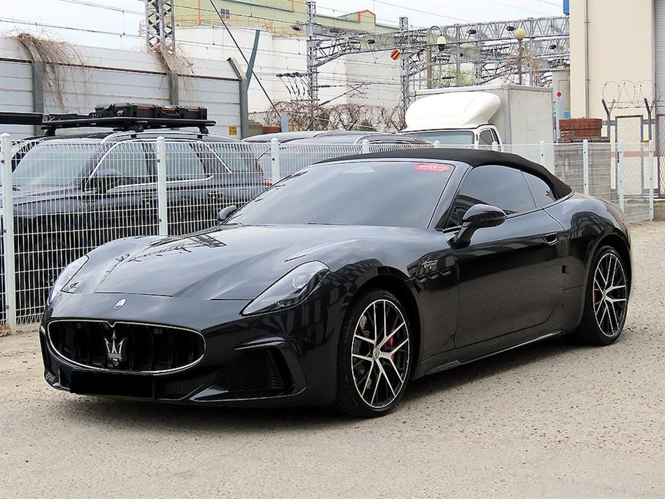 Maserati Gran Cabrio — photo 02