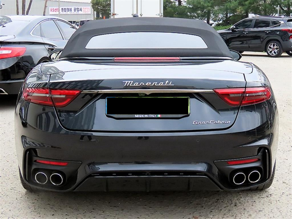 Maserati Gran Cabrio — photo 04