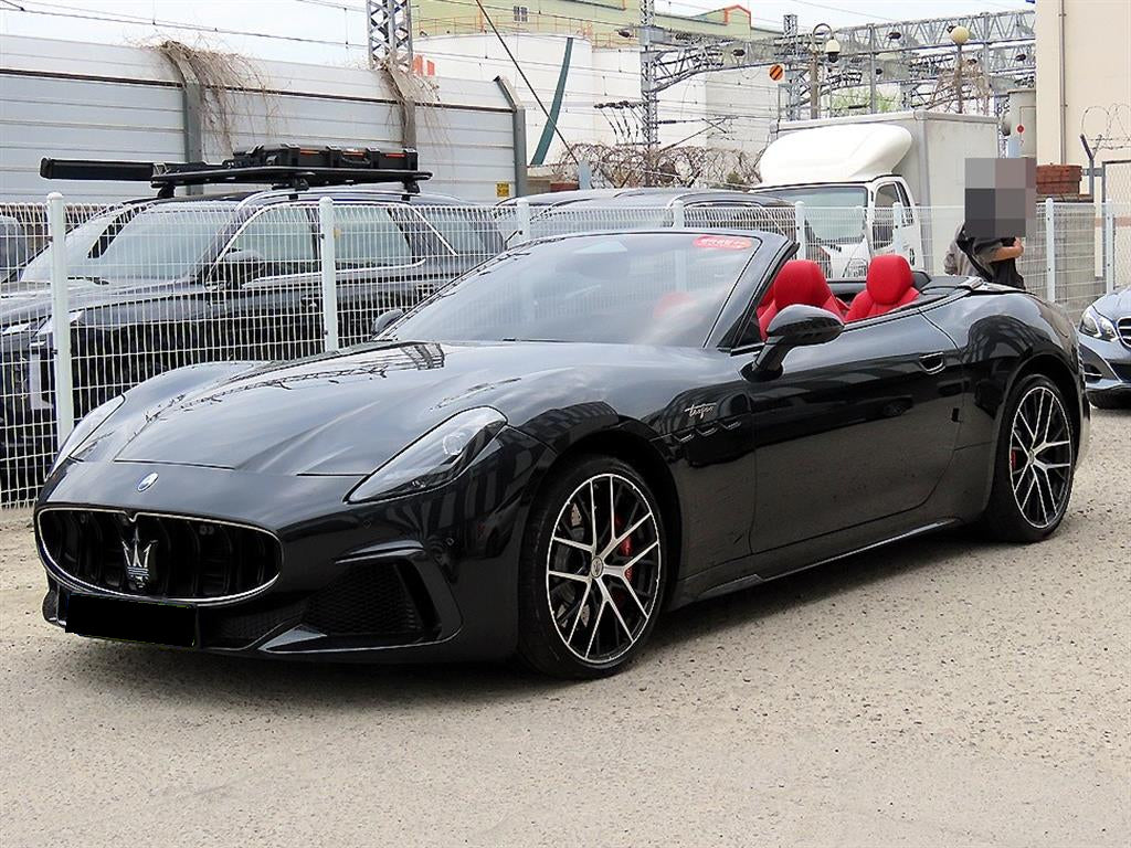 Maserati Gran Cabrio — photo 06