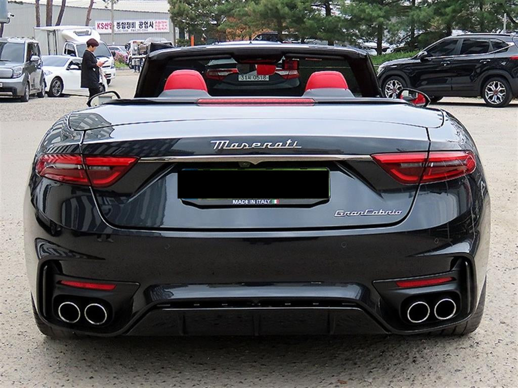 Maserati Gran Cabrio — photo 08