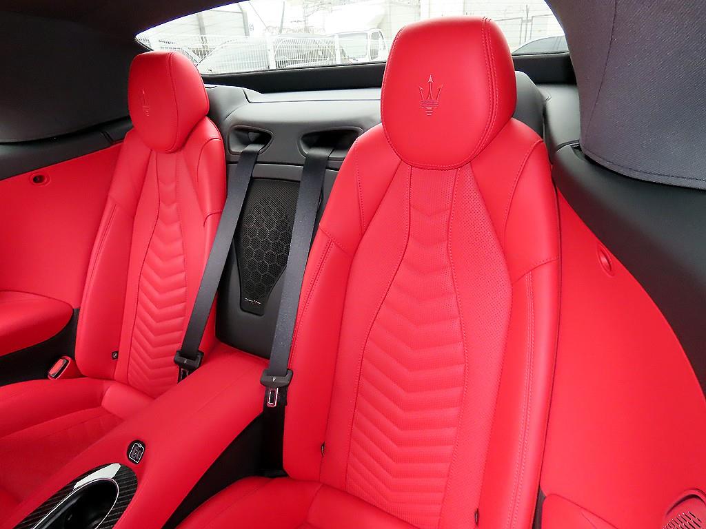 Maserati Gran Cabrio — photo 12