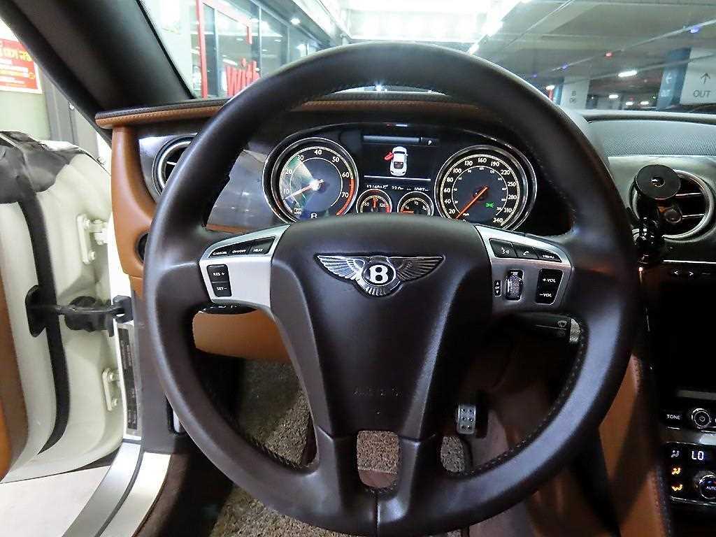 Bentley Continental — photo 08