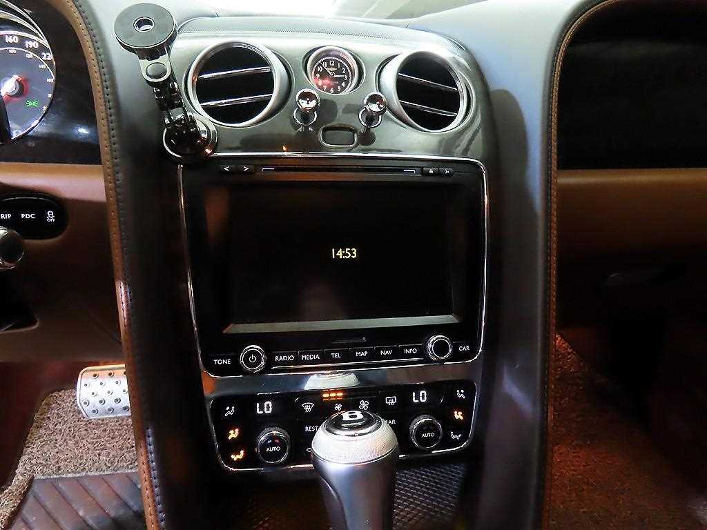 Bentley Continental — photo 11