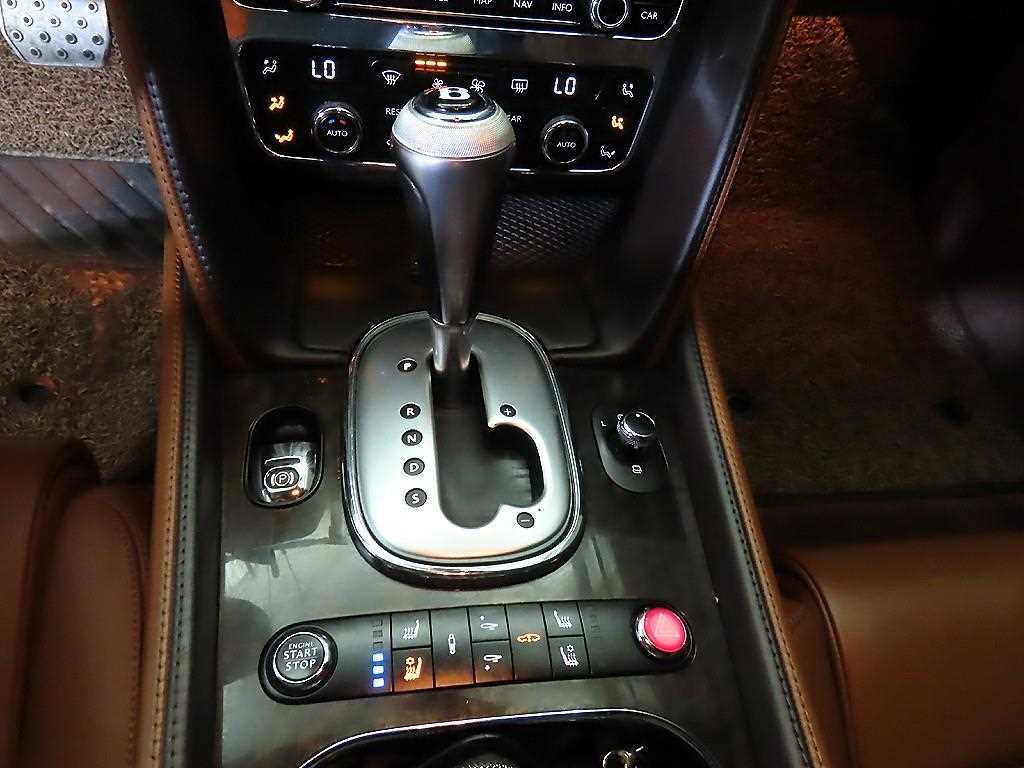 Bentley Continental — photo 12