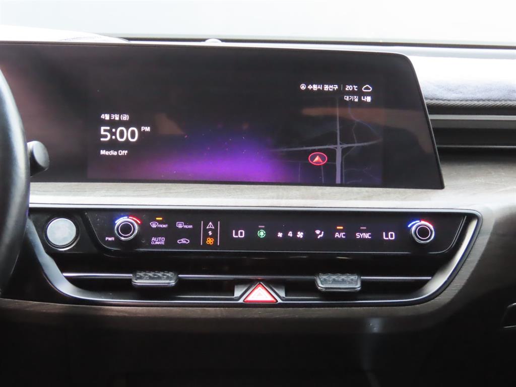 Kia K8 — photo 13