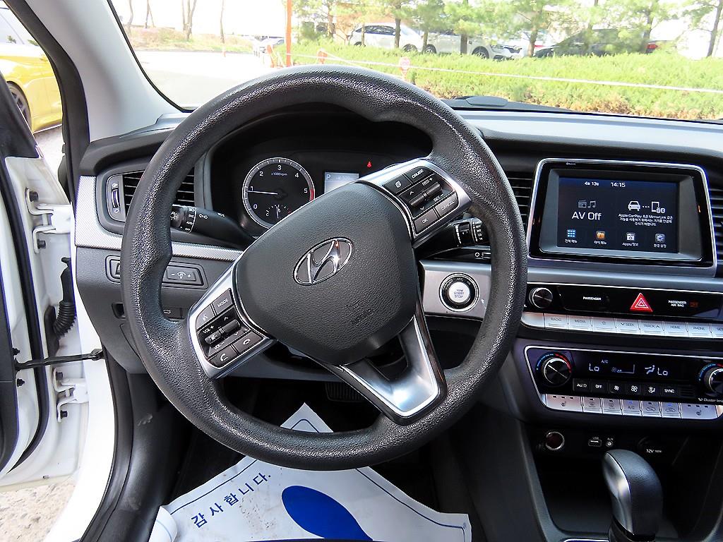 Hyundai Sonata — photo 08