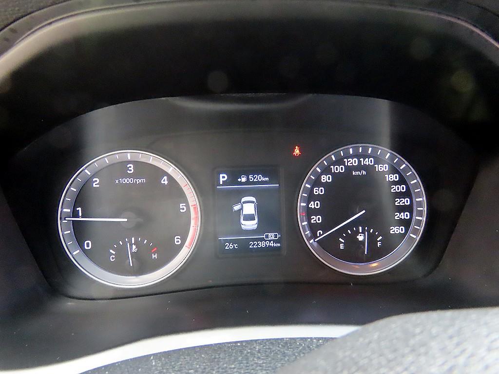 Hyundai Sonata — photo 09