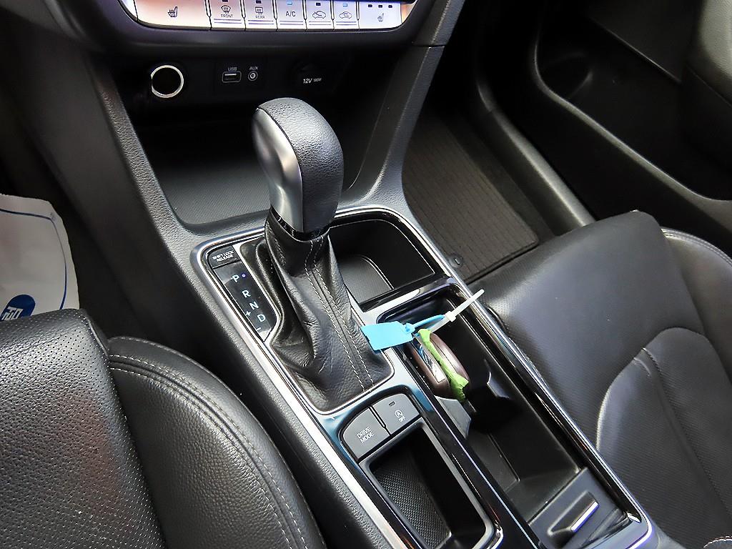 Hyundai Sonata — photo 10