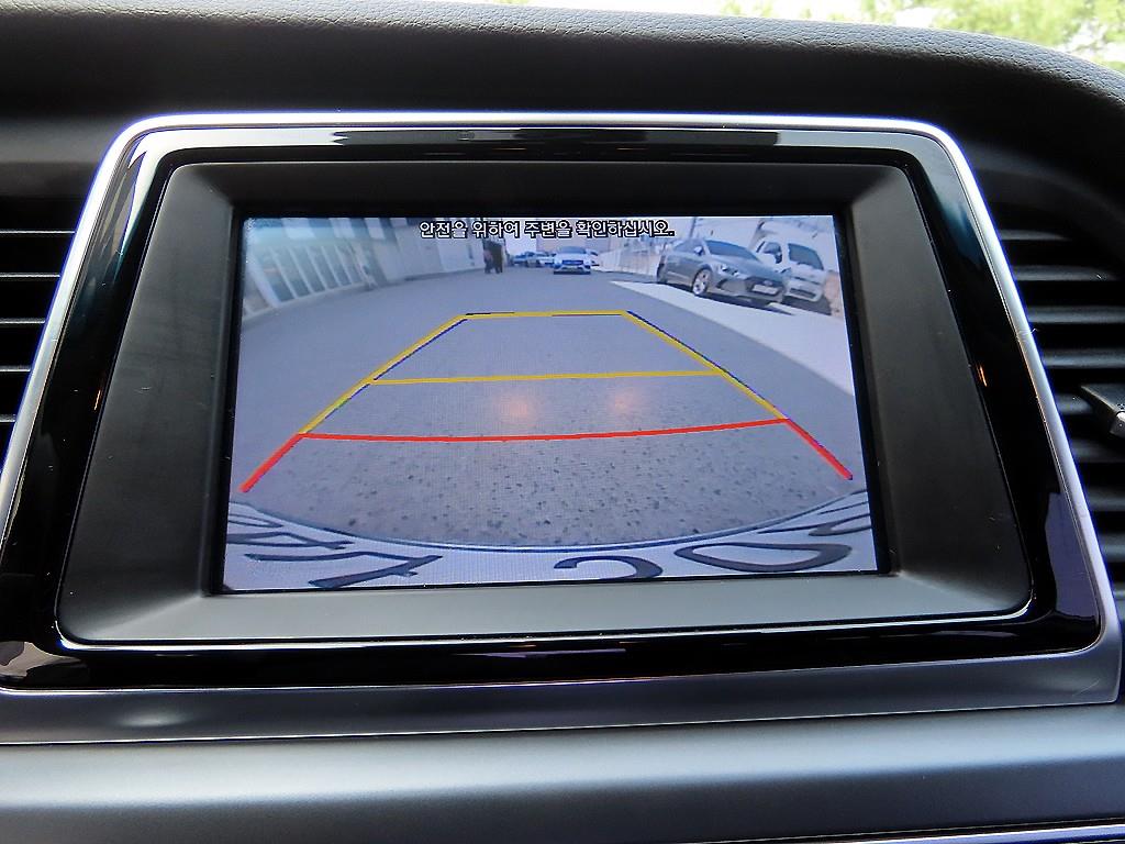 Hyundai Sonata — photo 14