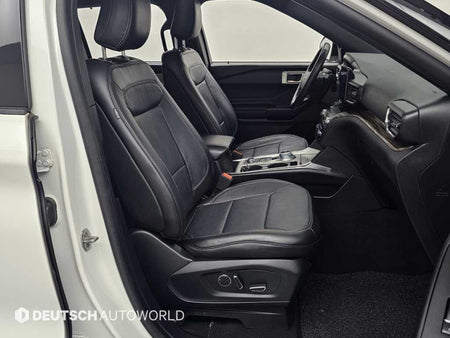 Ford Explorer — photo 10