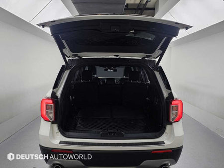 Ford Explorer — photo 19