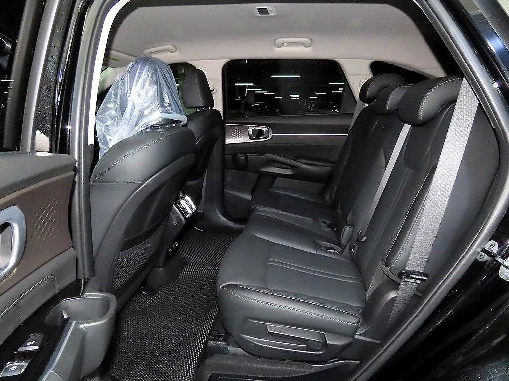 Kia Sorento — photo 07