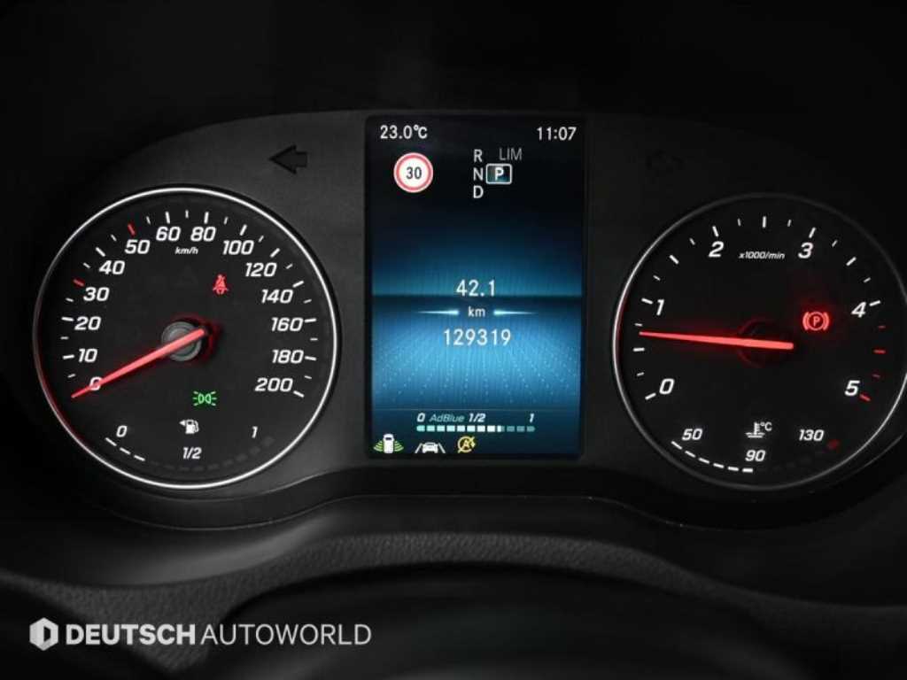 Mercedes-Benz Sprinter — photo 09