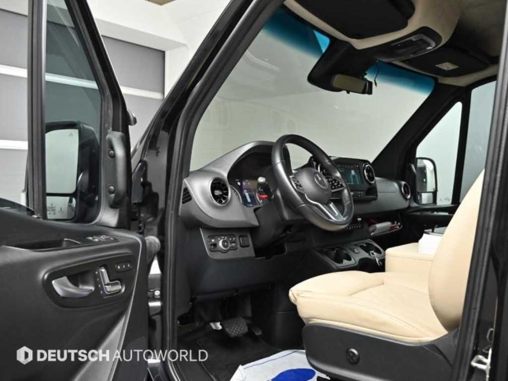 Mercedes-Benz Sprinter — photo 12