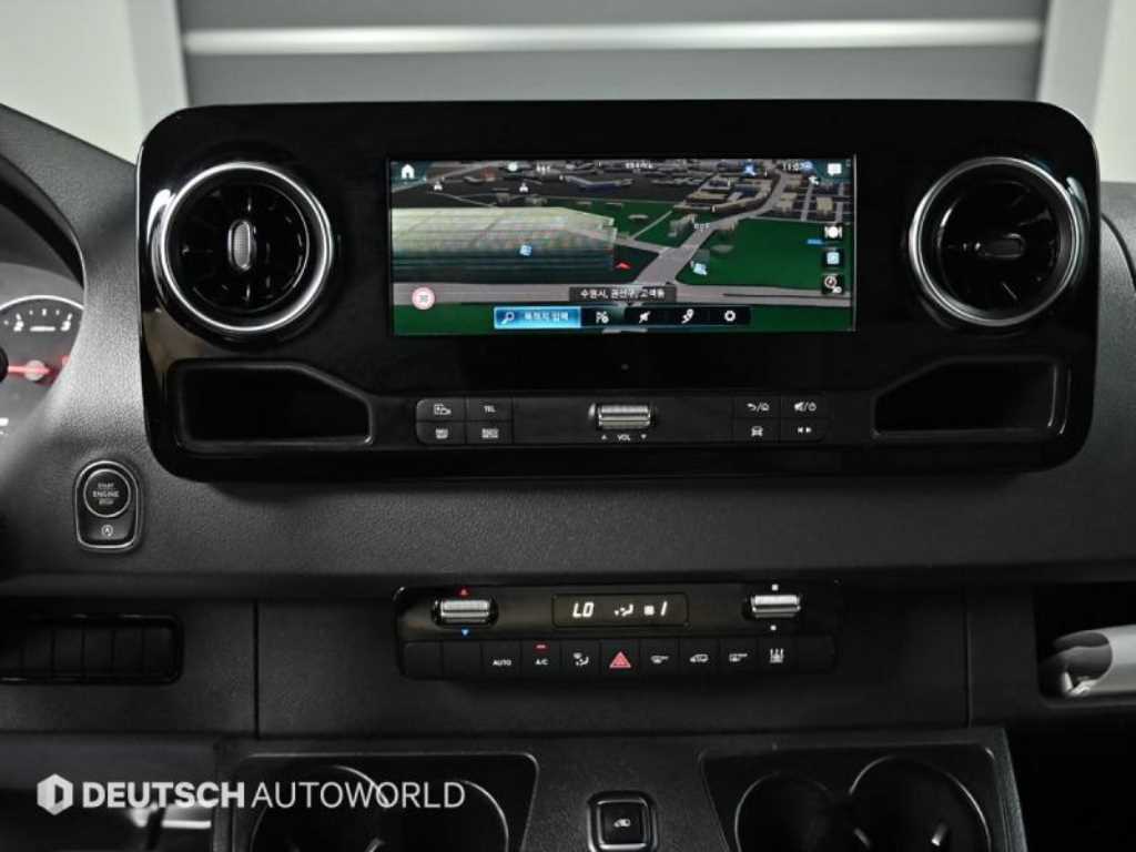 Mercedes-Benz Sprinter — photo 15