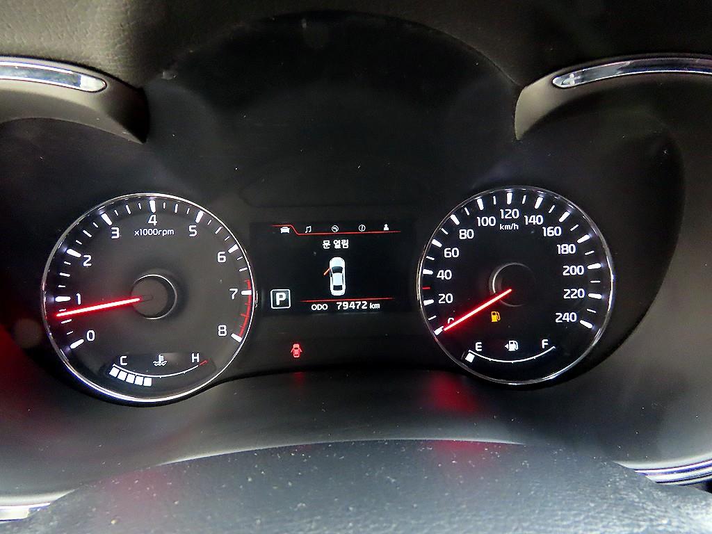 Kia K3 — photo 09