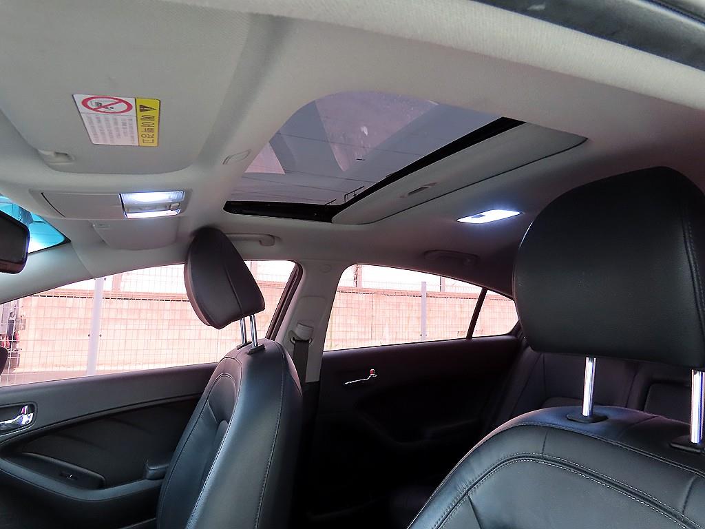 Kia K3 — photo 17