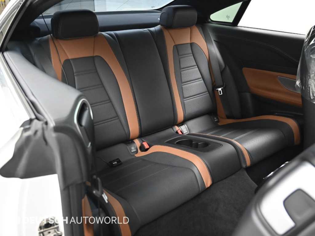 Mercedes-Benz E-Class — photo 12