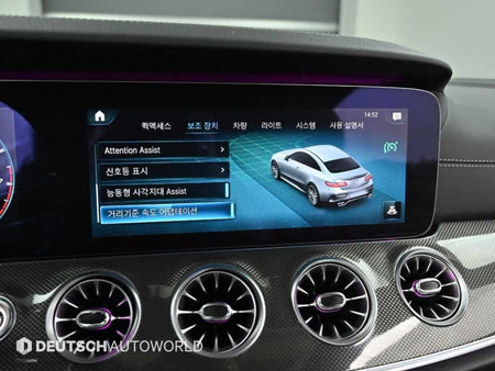 Mercedes-Benz E-Class — photo 17