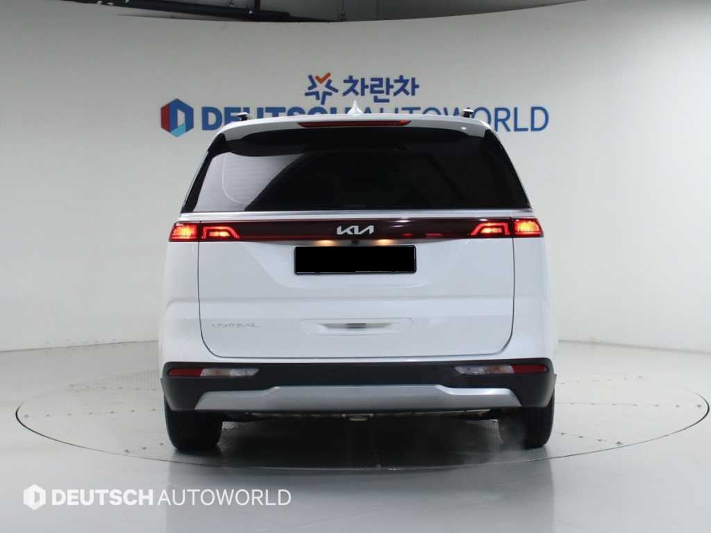 Kia Carnival — photo 04