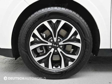 Kia Carnival — photo 05
