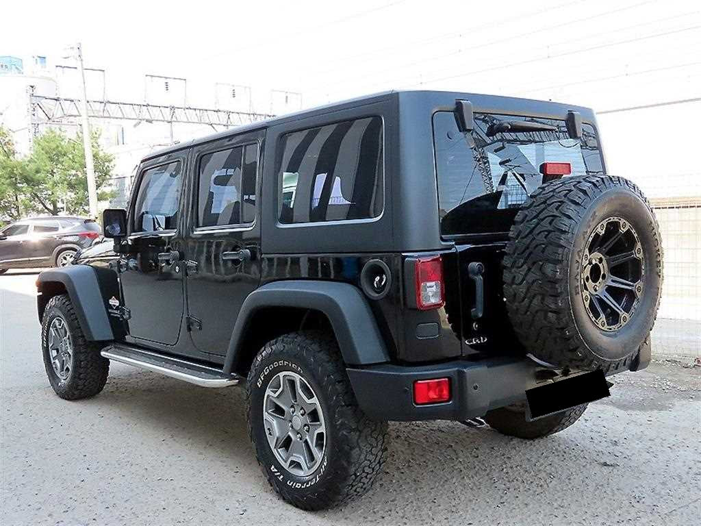 Jeep Wrangler — photo 03