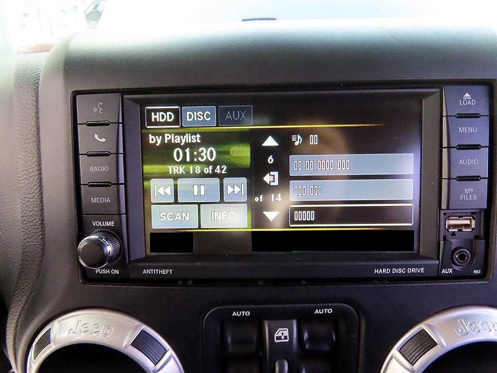 Jeep Wrangler — photo 14
