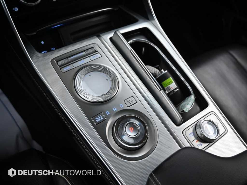 Genesis GV80 — photo 09